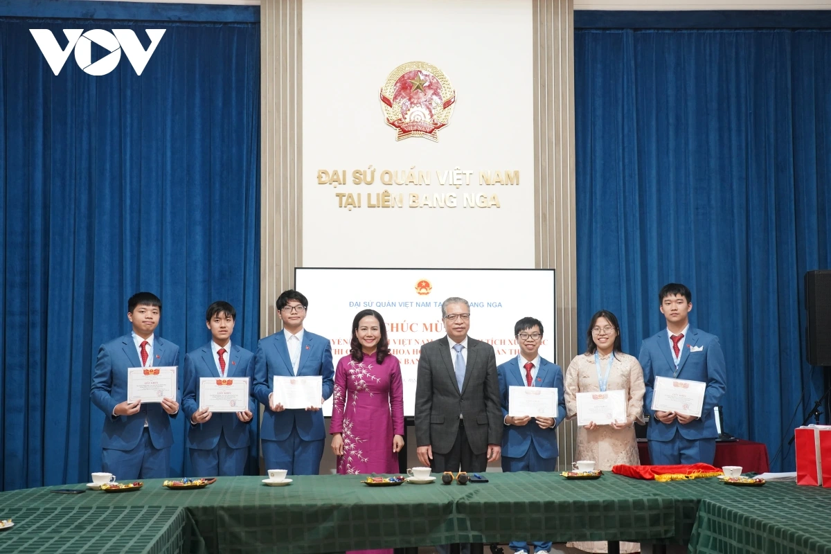 6 học sinh Việt Nam cùng giành huy chương trên đấu trường quốc tế IJSO 2025